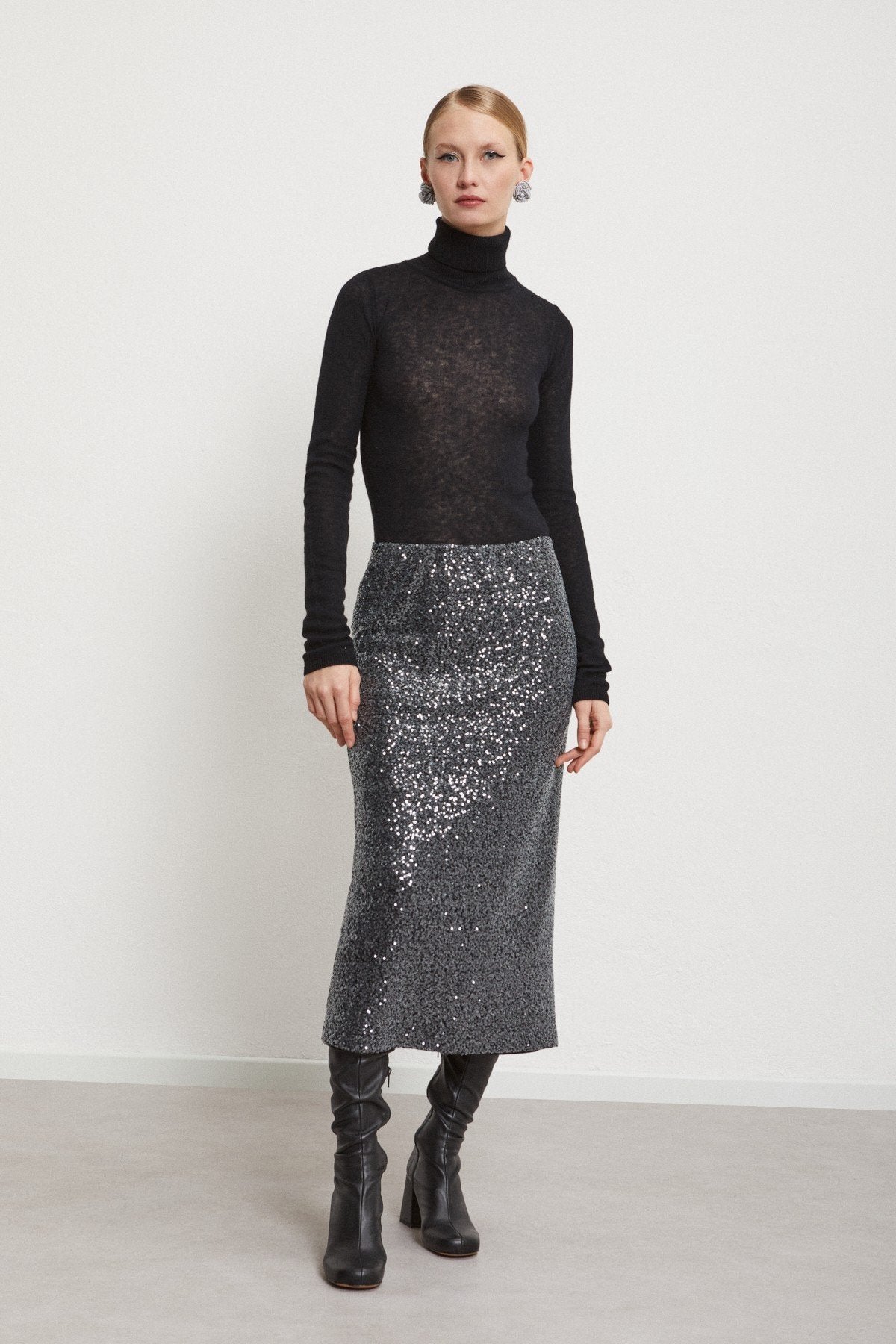 Ottod’Ame sequin midi skirt back view with black boots