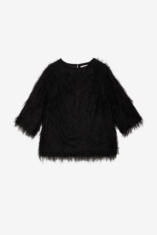 Fluffy sweater with 3/4 sleeves